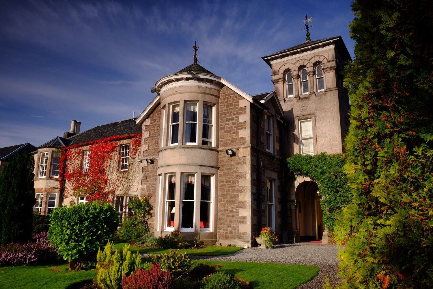 Loch Ness House