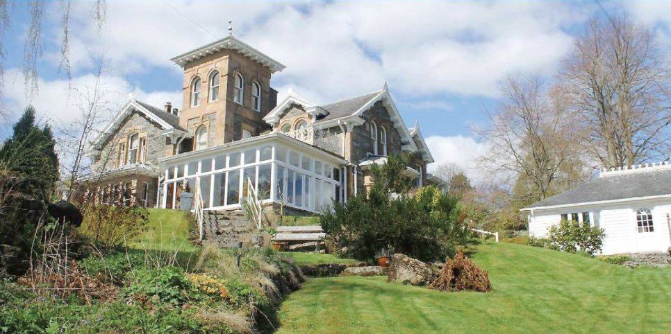 Holly Lodge