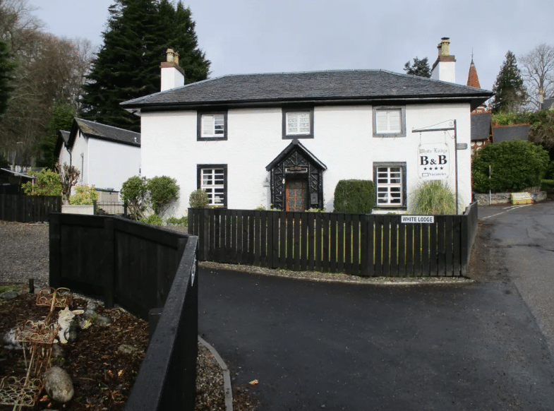 White Lodge B & B