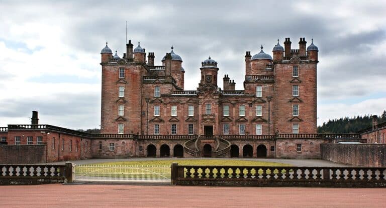 Drumlanrig Castle