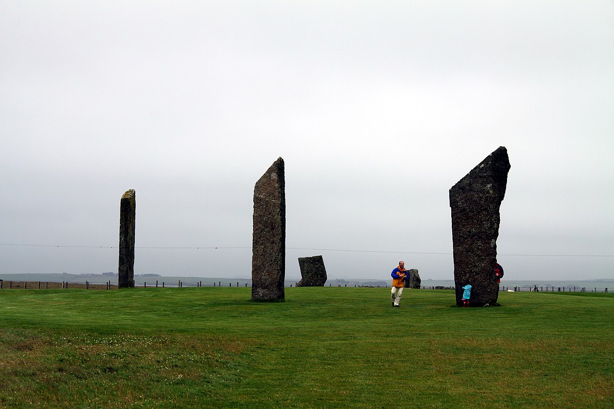 Take a Picture with Towering Megaliths
